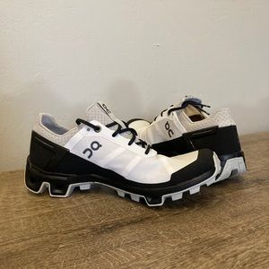 ON Running trail running shoes Cloudventure Peak